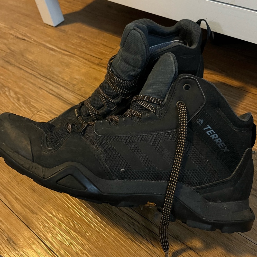 Adidas Terrex  high tops good shape new laces